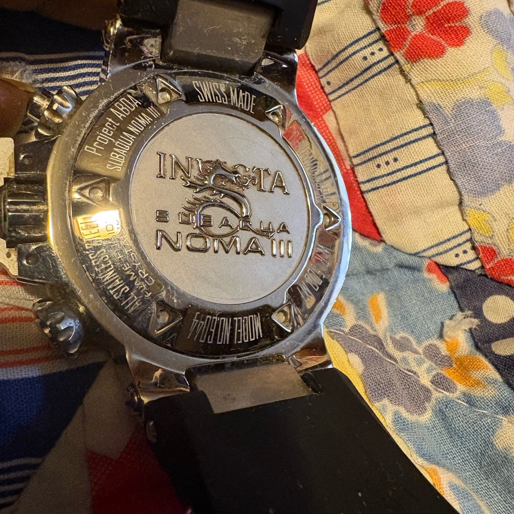 Invicta Subaqua Noma iii watch Model 6044 Swiss Made - Picture 3 of 3